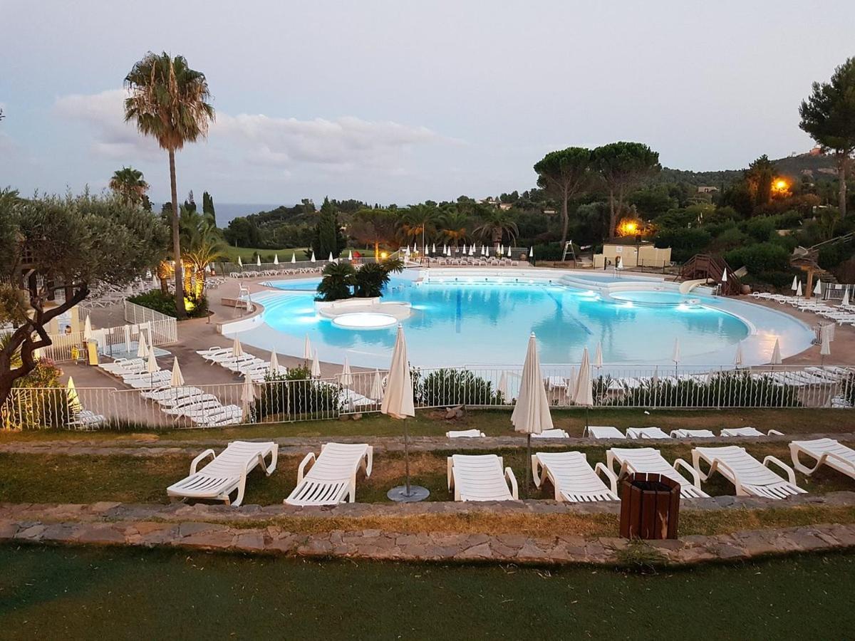 Village Cap Esterel, Piscine, Plage Saint-Raphaël Zewnętrze zdjęcie